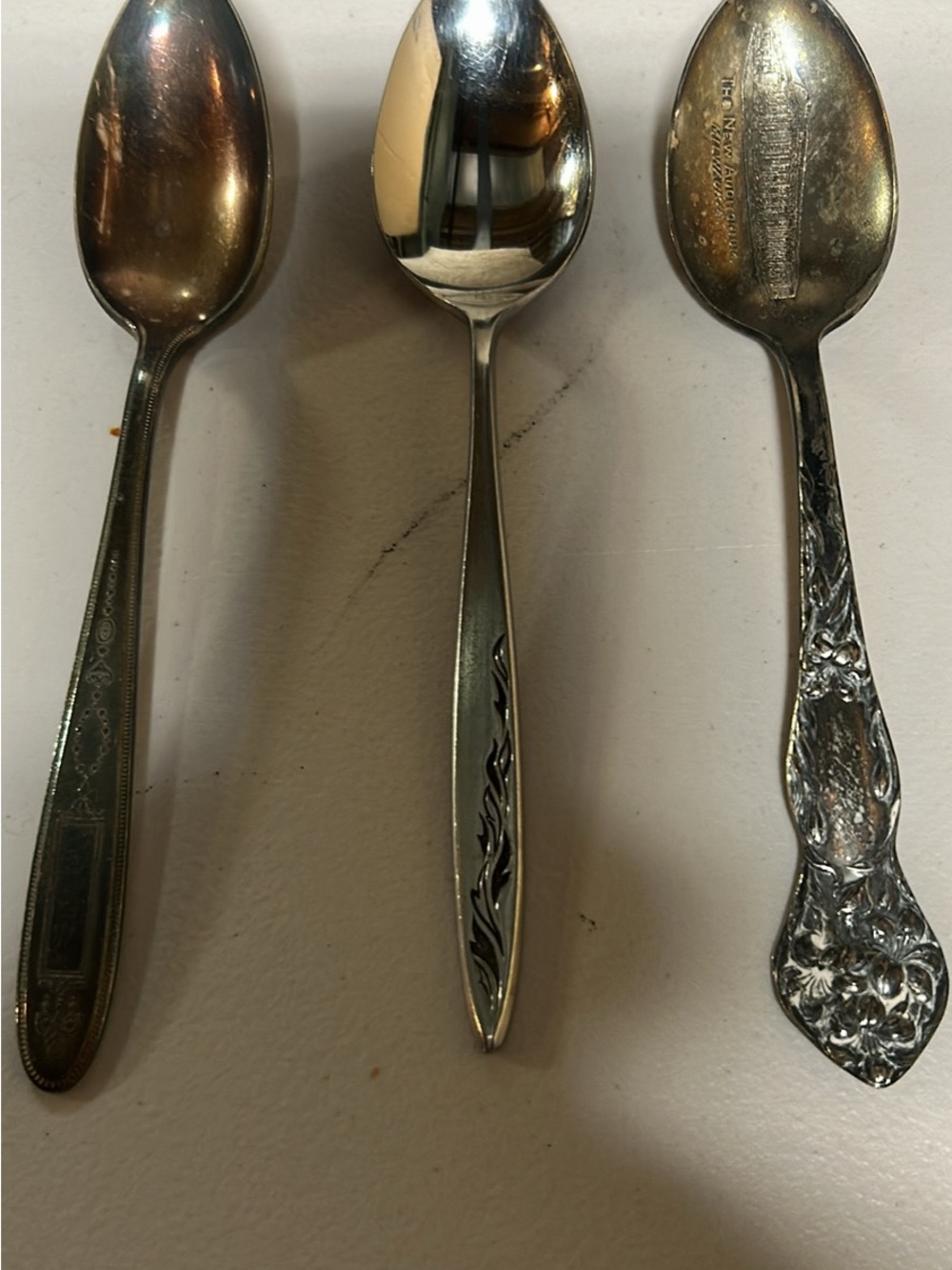 Source Unknown Polished Silver-Tone Dinner Spoons Set